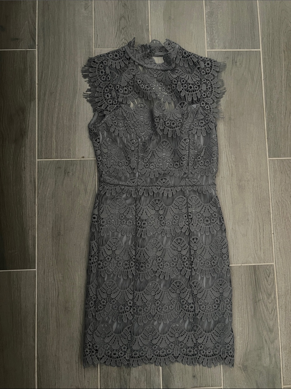Women's Gray Lace Sheath Dress
